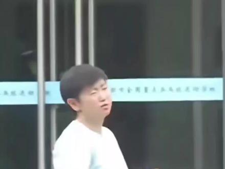 我莎比任女士还操心,哈哈哈哈哈……咱不管他了,管不了了……#孙颖莎#王楚钦#梁靖崑#马龙#许昕