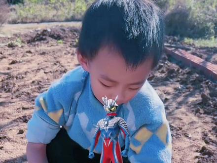 #萌娃 #奥特曼 塞罗奥特曼太可爱|你们喜欢奥特曼吗#人类幼崽 #满兜呀 #创作灵感 @抖音小助手 @抖加🔥上热门🔥dou+🔥热点宝 @云豆芽