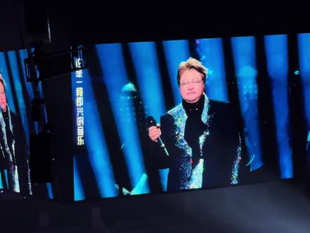 韩红演唱会现场哭了#韩红哭了#演唱会现场