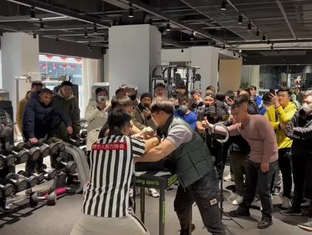 #腕力比赛 #张迎春斗腕 #掰手腕 国内顶尖腕力选手单挑赛!