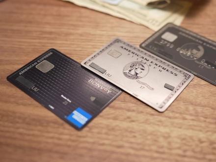 除了钛金材质的 #百夫长黑金卡,我还有其他“铁卡”,用的时候真的心疼 #黑金卡的日常