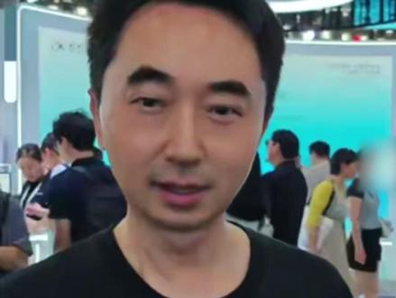 2025世界人工智能大会现场,刘润直播呼吁支持科大讯飞,强推讯飞医疗#科大讯飞 #刘润 #2025世界人工智能大会 #AI医疗