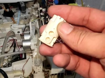 东鹏智能马桶马桶E2故障,原因竟如此简单#智能马桶 #一般人不告诉他 #智能马桶维修#智能马桶维修故障及解决方法图解 #东鹏智能马桶