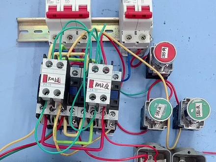 正反转第十三课:正反转加限位开关#电工 #零基础学电工 #电工技术