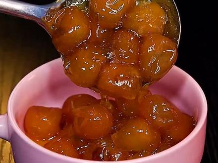 冬天到了,一定要给家人做一份金桔膏,非常的适合小孩和女人喝,今天给我的家人做了一份#美食教程