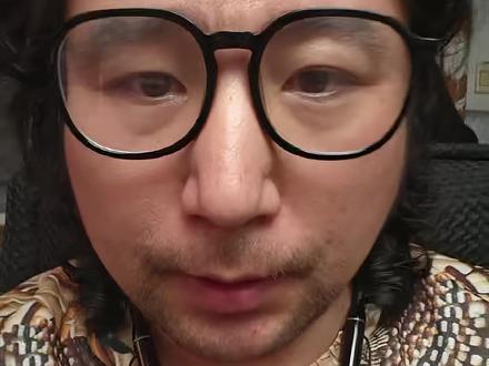 想画出软萌蛋仔艾琳?这步没做,难怪你的画少了灵魂!三个版本 “宝子们,今天的魔警艾琳绘画教程米叔就画到这儿啦!没画完的宝子不用急,教程会一直保留,跟着回放慢慢补就好,哪怕只画好了警帽也超棒,新手起步本就需要过程,每一笔耐心画了都有意义~
别害怕画错,修改的过程就是进步的过程,多回看步骤肯定能找到手感,坚持下去,你笔下的艾琳一定会很灵动!这里来啦:画完的宝子把成品发留言或@我,我会挑几个超棒的作品,下次直播给大家拆解优点,还会送份小绘画素材包当奖励!明天这个时间还会直播答疑,有疑问直接来,下期想教啥角色也赶紧留言,咱们不见不散,等你们的作品哦!” #蛋仔艾琳教程 #绘画教程 #蛋仔派对 #米叔叔教画画 #在拍一种很新的vlog