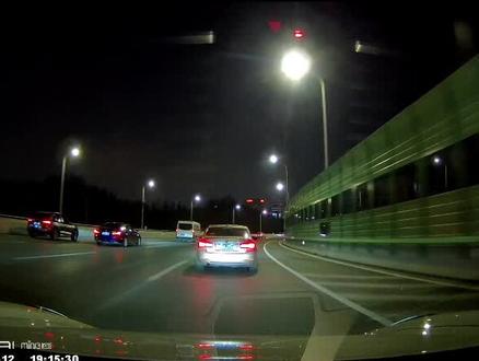 学会灯语从说“谢谢”开始。