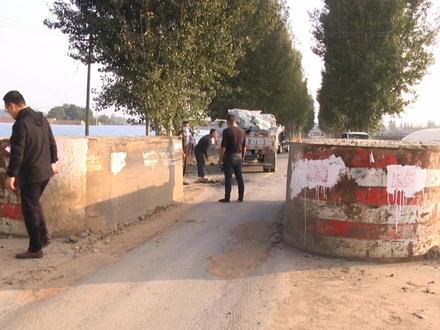 限宽墩路面损坏 车辆通行不方便#限宽墩 #限高限宽拆除