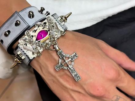 来点设计感的东西#朋克#怪诞美学#哥特#亚文化#孤品