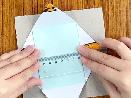 3分钟学会制作蜡笔小新一家翻翻乐,好玩好看父母带着娃做起来吧 #亲子手工 #手工折纸 #一起玩手工吧 #手工diy #蜡笔小新