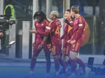 罗马3-1热那亚 2025积分称霸意甲 新年收官战告捷
12月30日,罗马在意甲第17轮比赛中主场3-1击败热那亚,积分升至联赛第四。
凭借这场胜利,罗马在2025自然年的意甲积分统计中展现出了强大的统治力。全年共计37场比赛,罗马豪取82分,高居积分榜首位,领先第二名国际米兰5分。那不勒斯与米兰分列三、四位,而本轮对手热那亚全年积38分,仅列第14位。
罗马在2025年的出色表现,很大程度上得益于上赛季后半段由老帅拉涅利执教时期打下的坚实基础与积累的优势积分。