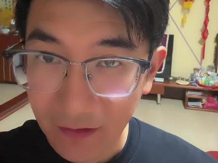 领先第二名,4分36秒!
这不是校园运动会,
这是2026中国10K精英赛,无锡马山站!
李美珍,32分57秒,女子冠军。
亚军张草,37分33秒。
什么叫断崖式夺冠?
这就是!#李美珍 #李美珍跑步 #李美珍夺冠 #马拉松 #马拉松比赛