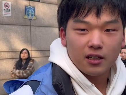 #2025浙江高考首考 物理化学难度“天差地别”把考生干沉默了,喊话老师:”对学弟学妹们善良点”