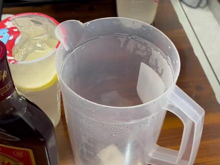 常温如马尿,冰镇似国窖。#中国威士忌