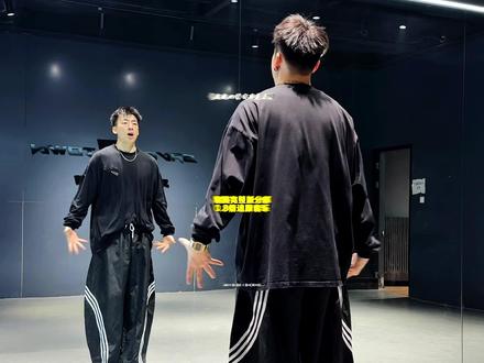 《次次心动次次落空》的背面分解和0.8倍速跟练视频!这更新速度我都佩服我自己!@大英子要跳舞👾 #简单易学 #分解动作 #次次心动次次落空完整版 #舞蹈分解教学视频 #大英子