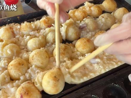 章鱼烧里直接放生章鱼?福冈夫妻档,把刚出海的鲜味端上铁板 #日本美食 #美食volg #网红美食 #日料 #章鱼烧