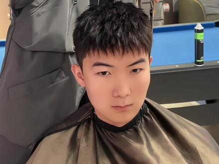 这是不是你的青春,三井寿同款短发#三井寿同款发型 #灌篮高手 #同城美发店推荐