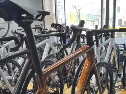 瑞豹robinrs 橙银冰裂纹搭配速联rival12速电子变速 整车7.9kg铝轮 先货L码售价17999