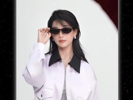 杨紫:登顶VOGUE HongKong 2026开年刊,解锁90后华语明星新纪录#时尚杂志 #vogue #时尚大片 #杨紫