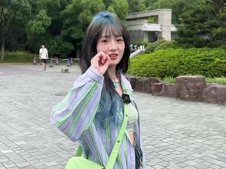 和999个小哥哥合照的第195天,想必每个学校都有自己的“校草”吧?#小鱼海棠#神奇的洗面奶