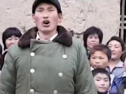 大衣哥朱之文演唱经典歌曲《弹起我心爱的土琵琶》#平易近人和蔼可亲的大衣哥#经典老歌 #百听不厌