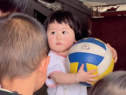 《欢迎大家收看 瑶一瑶的快乐生活!》#人类幼崽成长记 #人类幼崽迷惑行为大赏