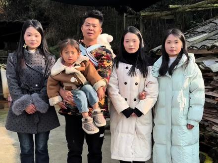 欢迎几个朋友来我家玩#舒晨曦 #农村队长 #晨曦爸爸