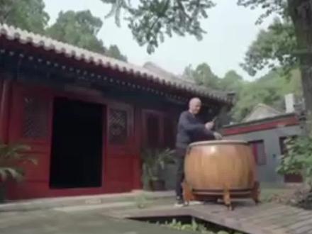 “电音鼻祖”86版《西游记》片头曲《云宫迅音》火到国外,作曲家许镜清:做梦都没想过#西游记#黑神话悟空#云宫迅音#许镜清回应黑神话引用云宫迅音