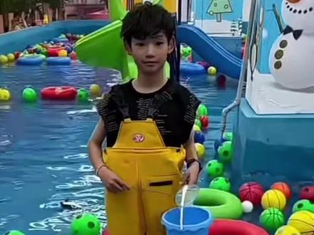 小朋友宝宝都爱看的搞笑视频小朋友都爱看#3到6岁儿童益智早教动画#奥特曼儿童动画片#亲子互动#益智动画#0到3岁早教儿歌 吃糖果的小朋友搞笑视频