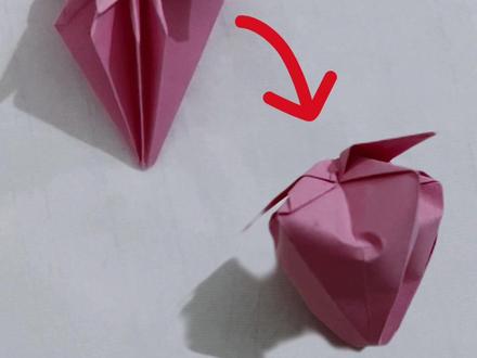 跟着老师一起来做“立体草莓”吧!#折纸 #一起玩手工吧