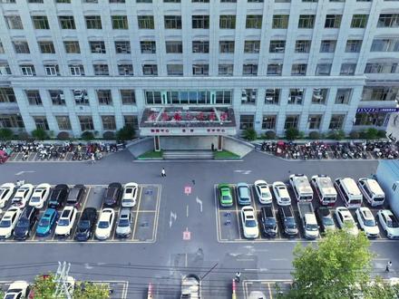 宣恩县人民医院大型交通事故应急救援演练(记者王法钧 黄庆 实习生 宋莹莹)#应急救援#医疗