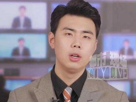 冬季干燥,10岁男孩嘴巴干燥经常舔,给自己舔出个“羊胡子”。妈妈说:俗称“羊胡子疮”,很疼。#羊胡子疮