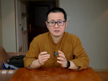 将相机信号无线接入电视?该设备不用装软件与wifi,轻松无线传输