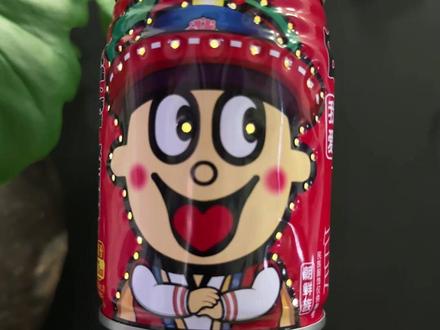 喝完的易拉罐别扔,废物利用做好看的小灯笼,快来一起试试吧!#一般人不告诉他 #玩个很新的东西 #创意手工 #亲子手工 #元宵节灯笼 @DOU+小助手