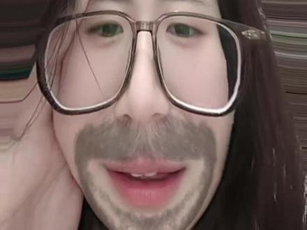 我们一家四口要永远幸福好吗😭 好的!!!