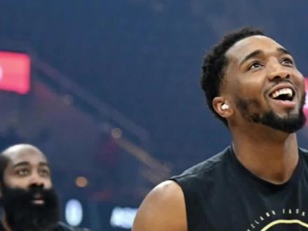 骑士118:113险胜黄蜂,骑士关键时刻其实解决问题的手段更多更加稳定,轮换阵容搭配仍需探索#骑士vs黄蜂#哈登#米切尔