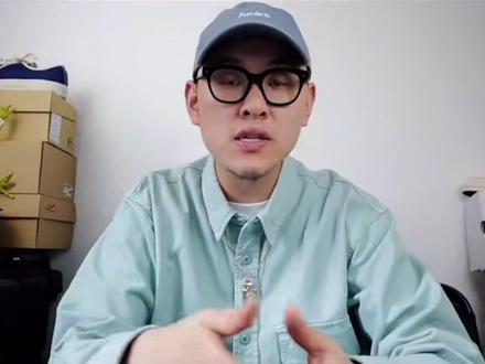 穿腻了匡威VANS?
给大家推荐2款小众帆布鞋/硫化鞋/滑板鞋品牌:
1、福冈久留米MoonStar
2、新兴滑板鞋品牌odd CIRKUS
#滑板鞋