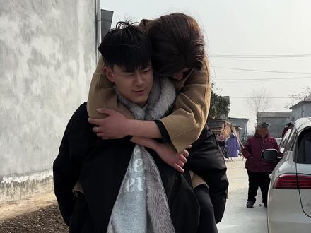 我的媳妇看好了 你们也赶紧看好自己媳妇吧#回村过年 #内容过于真实