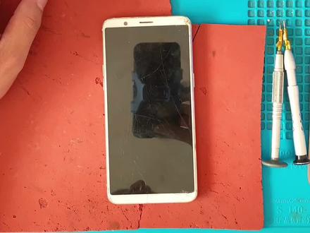 oppo R11s屏幕如何自行更换。可以动手的小伙伴建议多看几遍 你也可以自己换哦#上热门 #修手机 #志强手机维修 #技术分享 @DOU+小助手