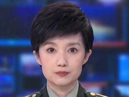 经中央军委批准 全军统一制发《中国人民解放军预备役人员证》