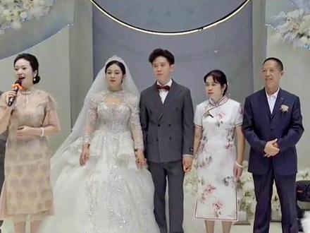 这个丈母娘不简单!#婚礼现场 #婚礼上感动的瞬间