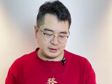 不仅可以听广播,还可以插优盘听音乐评书 飞利浦台式插电收音机,操作简单、大旋钮、大屏幕,尤其适合上了年纪的老人使用。#老式收音机 #老人专用收音机 #飞利浦收音机 #插卡音箱 #插卡音箱收音机 @抖音小助手 @