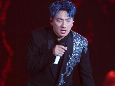 海来阿木哈尔滨演唱会《西楼儿女》直拍!“万千坎坷总有尽 大道至简在己身”#海来阿木 #海来阿木哈尔滨演唱会 #西楼儿女