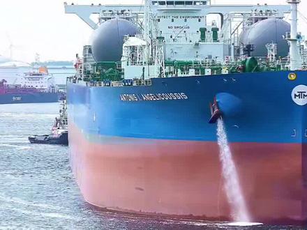 一艘没装石油的空油轮,溜着美军满大西洋乱转,狂发75次“求救”#时事热点 #时事点评 #时事评论 #大国博弈