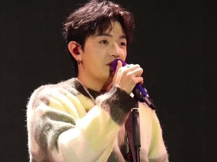 《我只能离开》清唱➕吉他版😭|11.25 成都花田飞行音乐节
是谁清唱都这么好听啊!!!🥹
#颜人中#颜人中佛山演唱会 #我只能离开