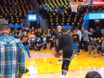 杨毅:NBA季中锦标赛就是鸡肋!和欧洲足坛联赛杯意义完全不同!没有球队会重视!#nba季中锦标赛 #足总杯 #欧联杯 @抖音小助手