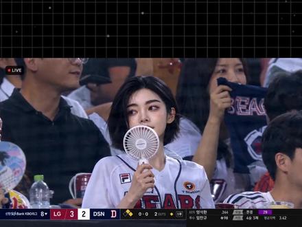 ins超火的韩国棒球场抓拍上大屏丨喂饭教程 #韩女 #韩国棒球场 #AI教程 #ai视频 #AI创意