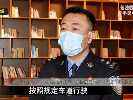 疯狂女司机撞飞小伙后又坠入河底 #交通事故 #惊险一幕 #车祸瞬间