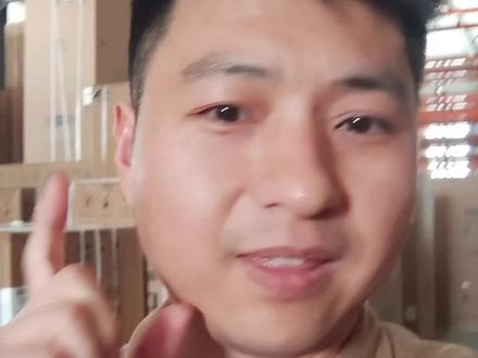 空调选购 避坑指南 别管他双排单排铜管,制冷效果好才是硬道理!循环风量小,尺寸小,你说你制冷效果好?谁信啊!
双排铜管是好,你个迷你小空调,你就说你有三排铜管,有啥用?680m³/h的循环风量,你糊弄谁呢?
#空调选购 #仓库实拍原视频 #家电 #邪修选家电