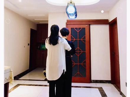 果不小王子水兵舞四套
第二个花(背面口令练习中)